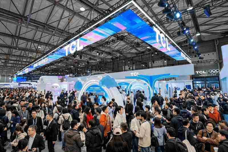 AWE2026展会现场,TCL空调展现智慧健康新格局;从小蓝翼系列产品,到全场景空气解决方案。 AWE2026展会现场,TCL空调展现智慧健康新格局;从小蓝翼系列产品,到全场景空气解决方案。