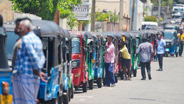 波动之下韧性生存:全球资产配置的避险与进击策略 股票财经 波动之下韧性生存:全球资产配置的避险与进击策略 股票财经 波动之下韧性生存:全球资产配置的避险与进击策略 股票财经