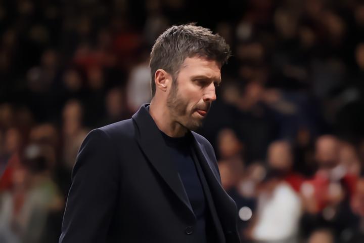  战术失衡与结构缺陷：曼联溃败的多维度技术复盘 体育新闻