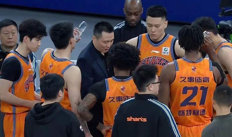  CBA四强卡位战深度复盘：数据密码与格局演变 体育新闻