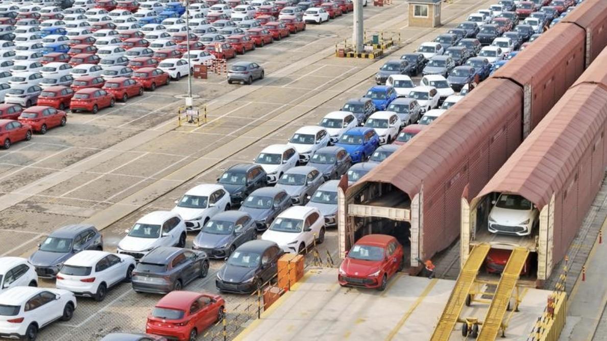  老工厂的新生：一文读懂石化行业为何迎来关键转型机遇 新闻